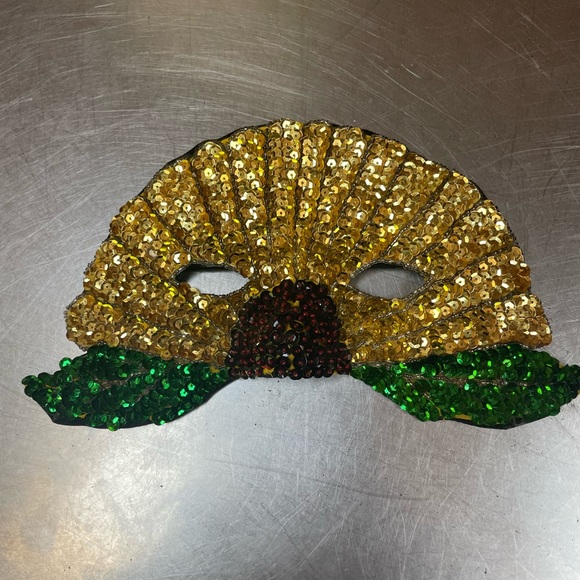 Vintage‎ Sequin Face Mask - Picture 1 of 3